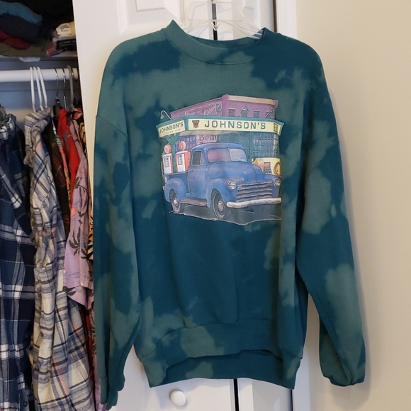 Jerzees Other - Bleached vintage 90s crewneck